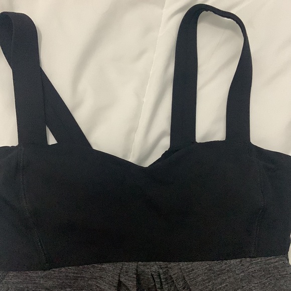 Lululemon tank - Picture 2 of 3